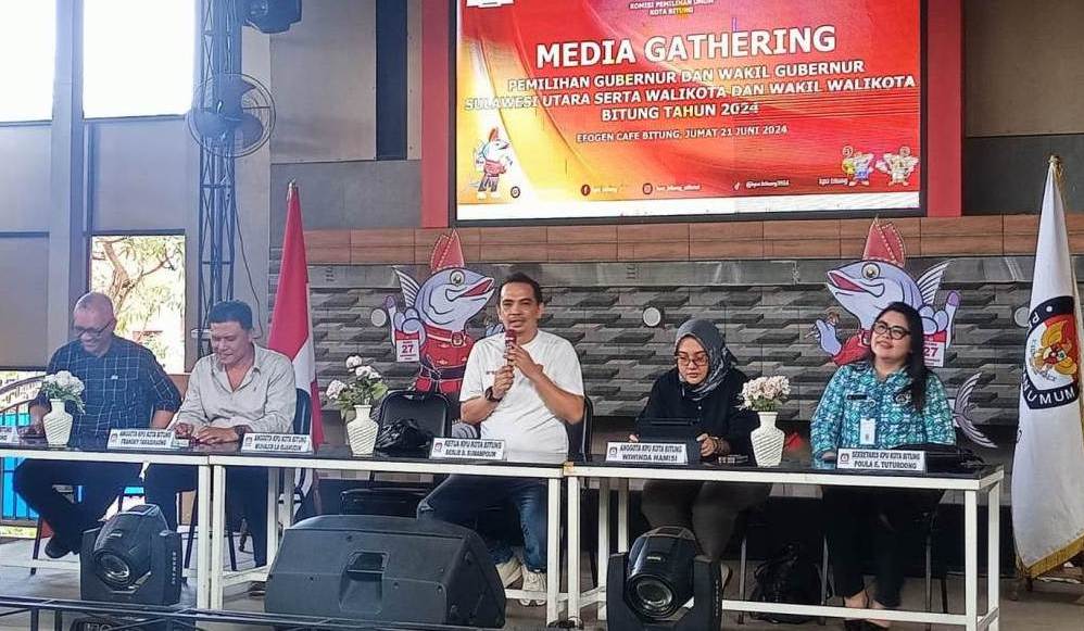 Ketua KPU Kota Bitung, Deslie Sumampouw
